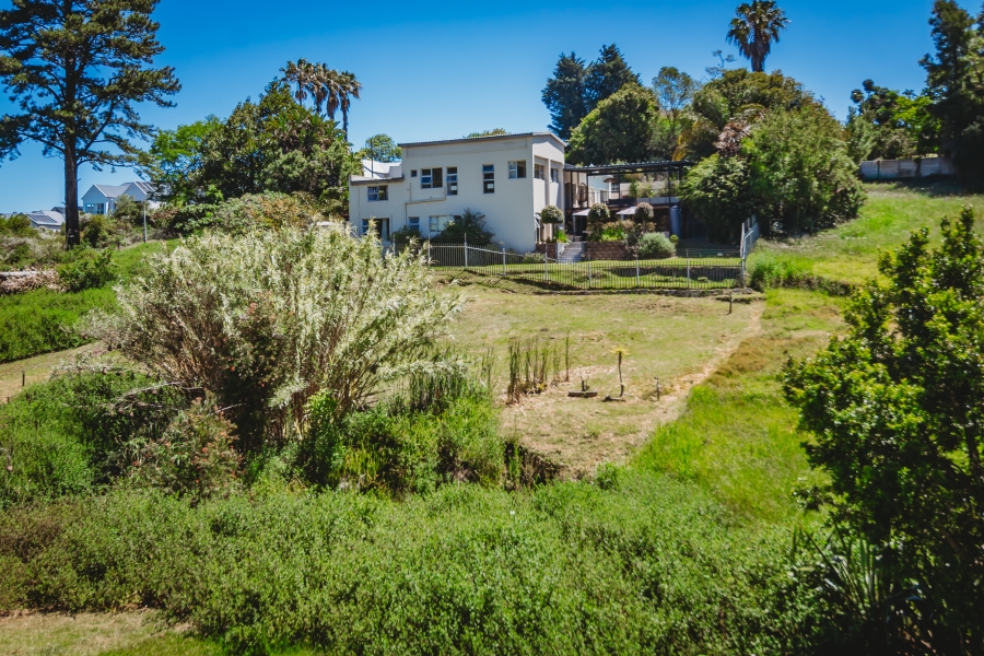 5 Bedroom Property for Sale in Heather Park Western Cape